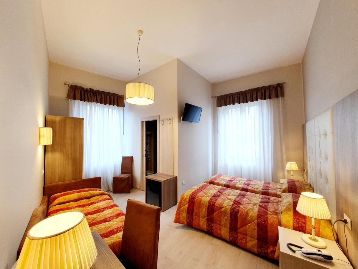 Hotel Continentale Arezzo Esterno foto