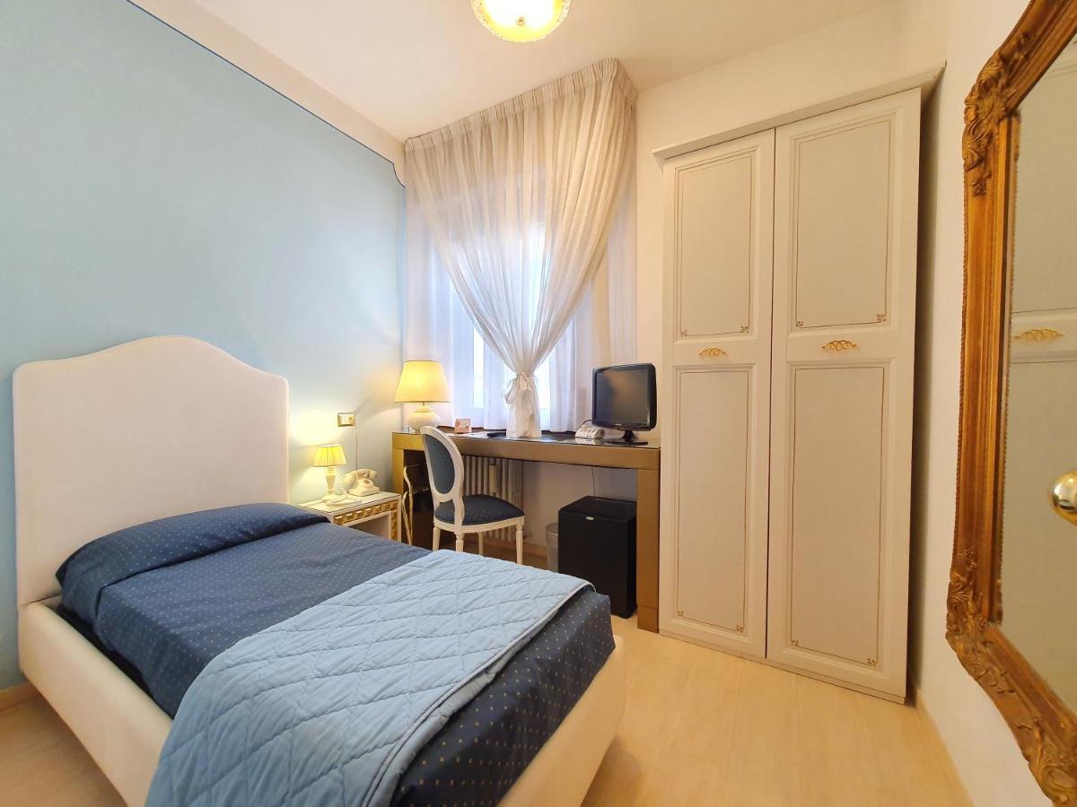 Hotel Continentale Arezzo Esterno foto