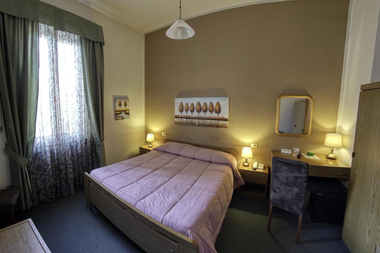 Hotel Continentale Arezzo Esterno foto