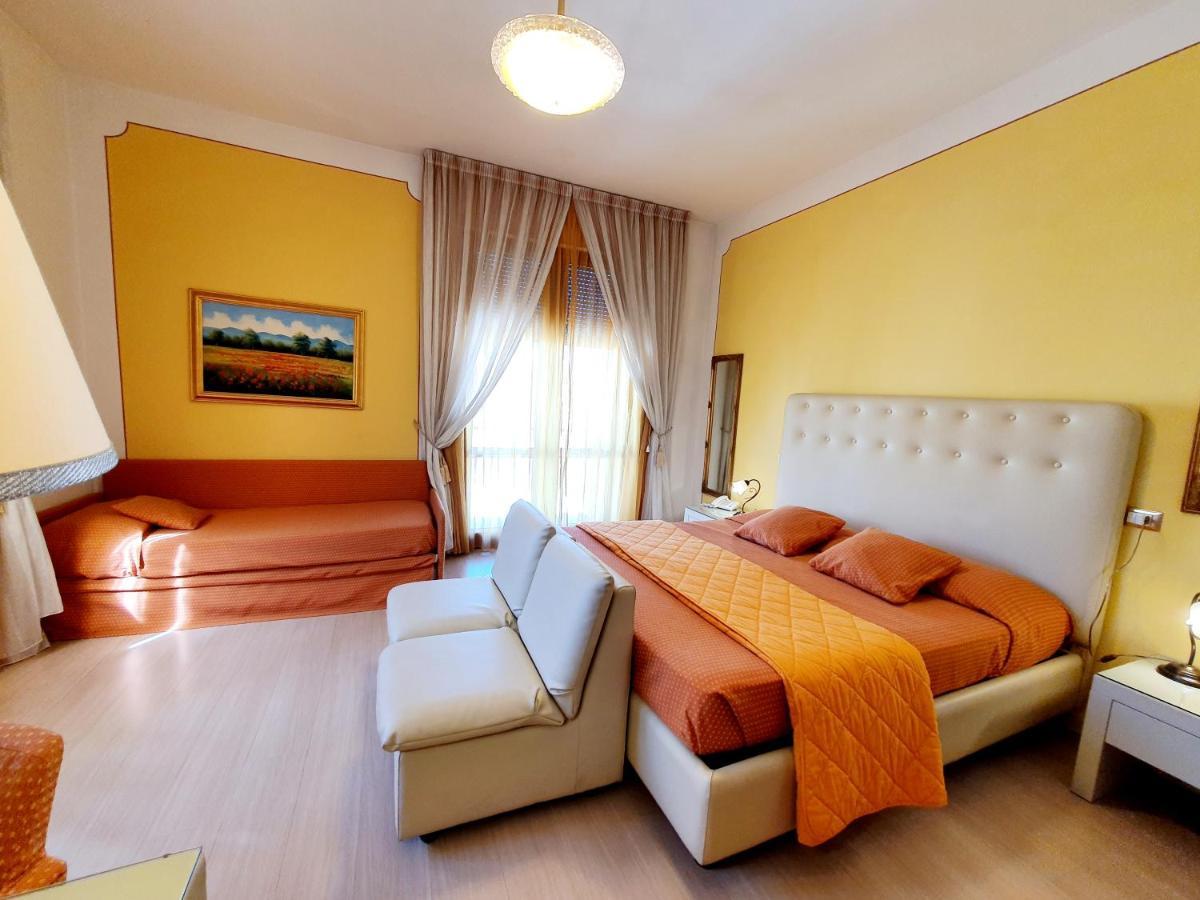 Hotel Continentale Arezzo Esterno foto