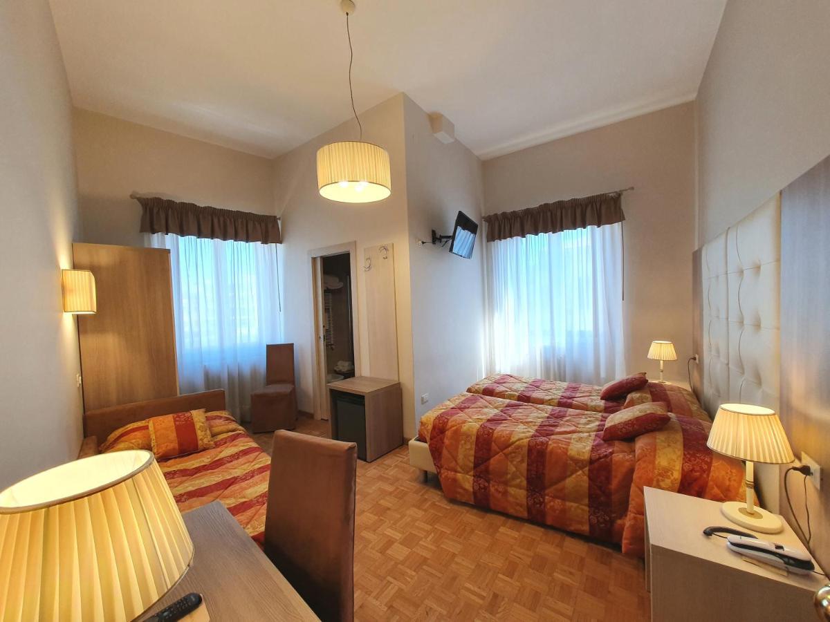 Hotel Continentale Arezzo Esterno foto